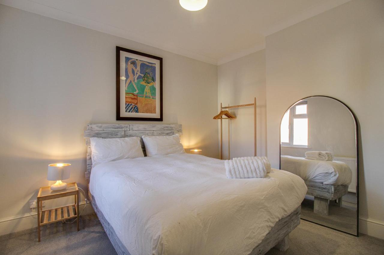 Milton Park - Serviced Accommodation By Verano House Портсмът Екстериор снимка